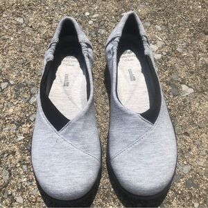 New without box Cloudsteppers by Clarks Gray Fabric Closed Toe Slip Ons Size 6M